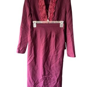 Women’ Burgundy blazer with modesty cove 2 piece suit size 8 A285AR1